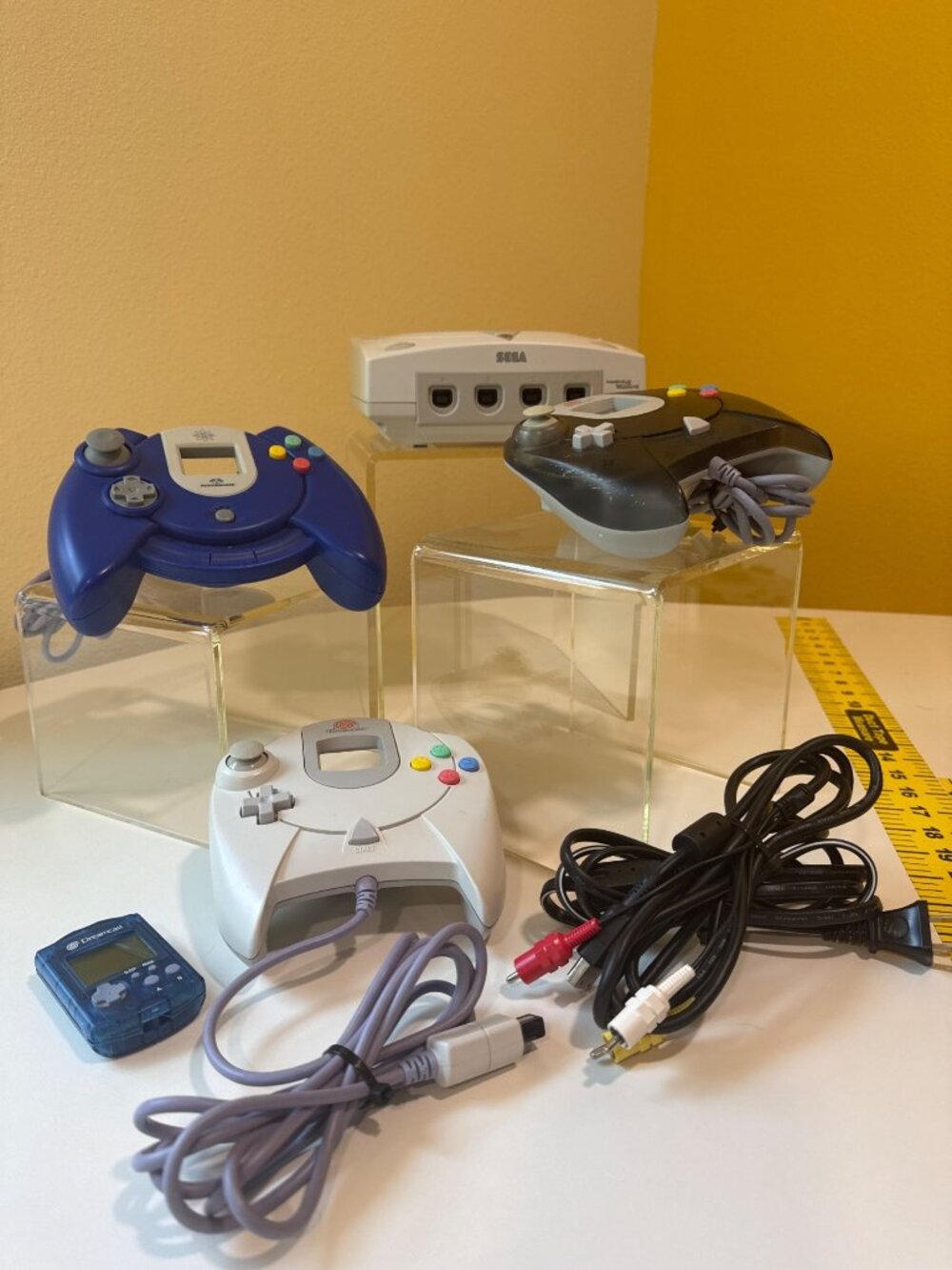 Sega Dreamcast Console Bundle With 3 Controllers VMU And Cables - Tested & Worki